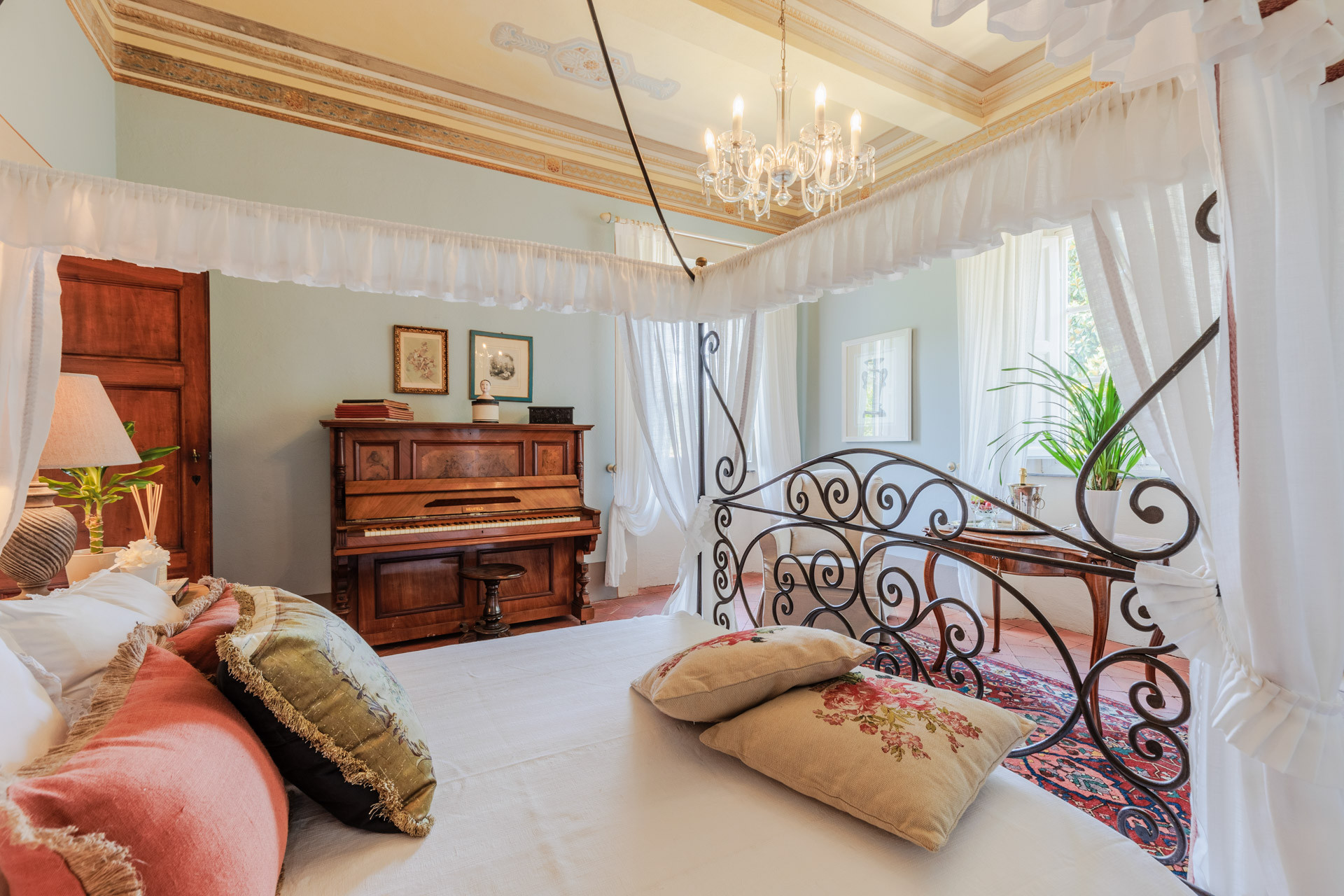 First-floor bedroom with private sitting room